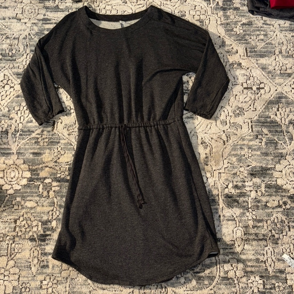 Woman’s dress 3/4 length sleeves